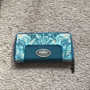 Petunia Pickle Bottom Cake Wallet